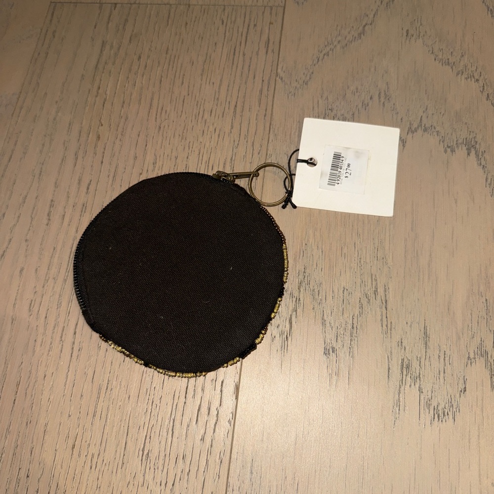 NWT Ink + Alloy Cheetah Gold and Black Embroidery Round Zip Beaded Wallet Bag - Picture 4 of 4